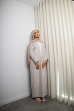 Load image into Gallery viewer, Kamila Linen Open Abaya
