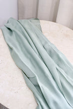 Load image into Gallery viewer, Bamboo Premium Hijab
