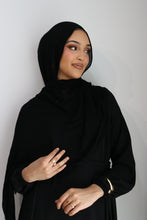 Load image into Gallery viewer, Crinkled Rayon Maxi Hijab
