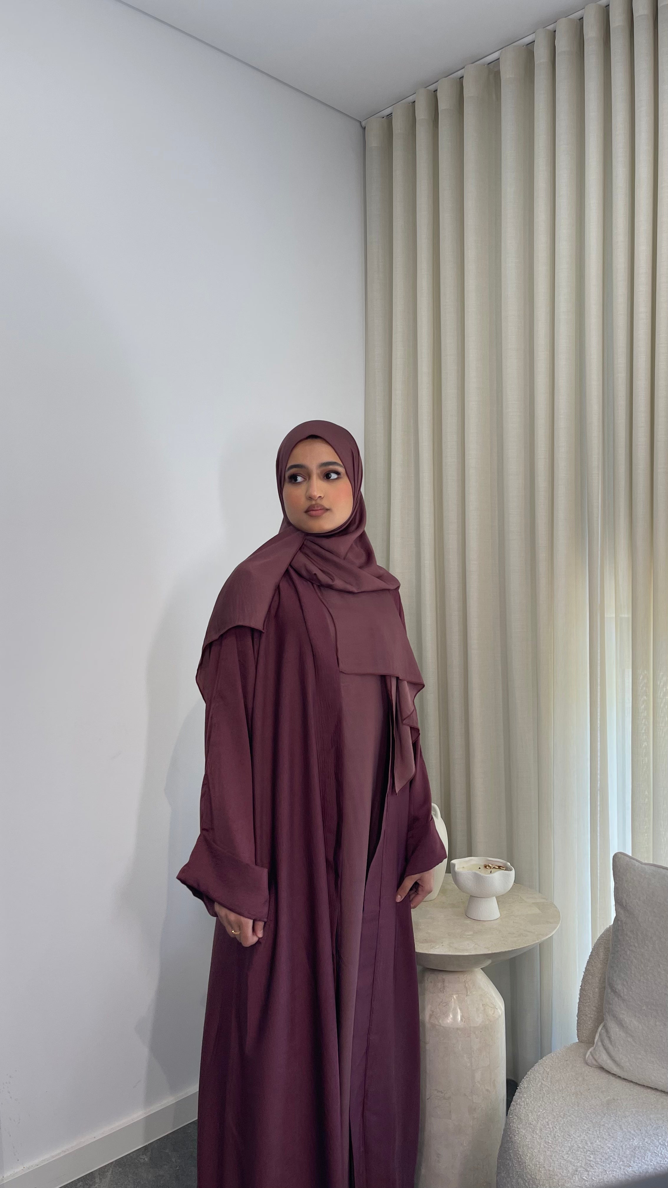 INAIA Luxe Abaya Set