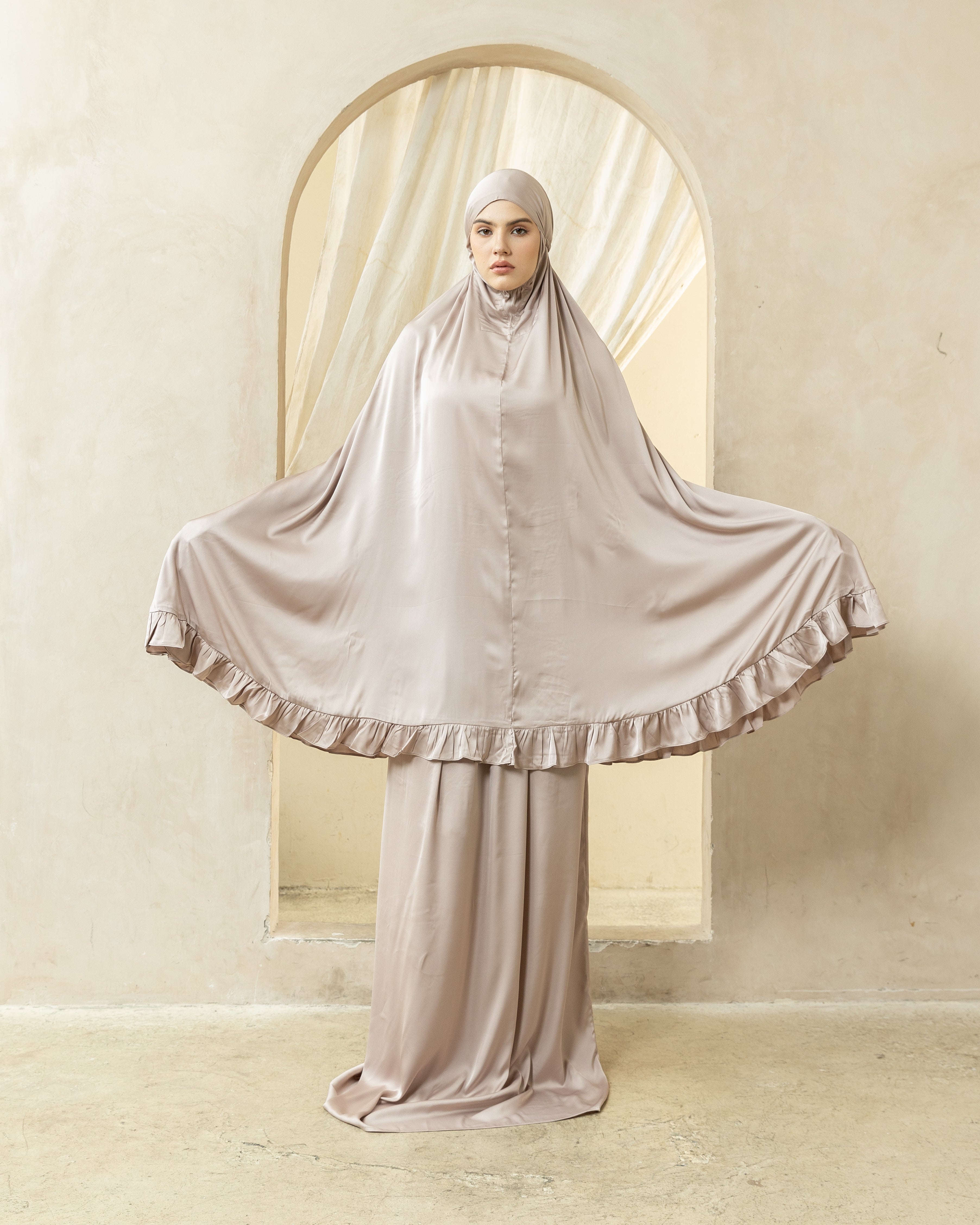 Luxury Silk Prayer Set Clothes in Beige