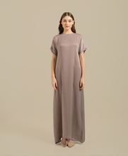 Load image into Gallery viewer, NAURA Velvet Glam Abaya Set
