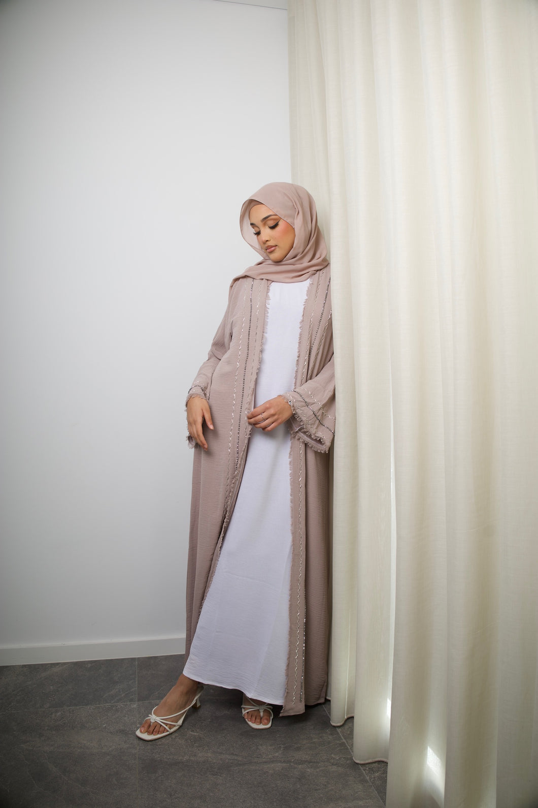 Leyla Luxe Open Embellished Abaya