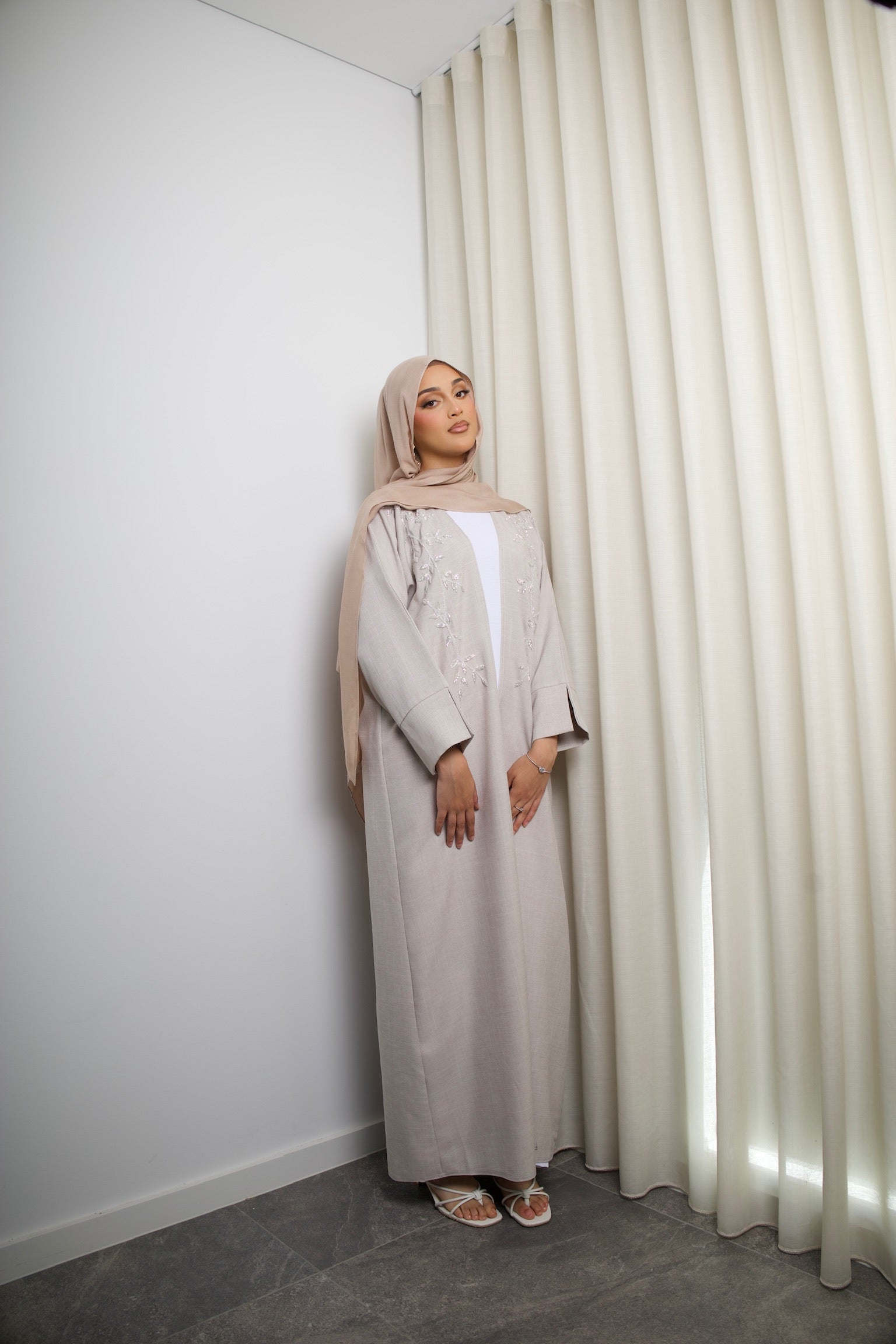 Kamila Linen Open Abaya