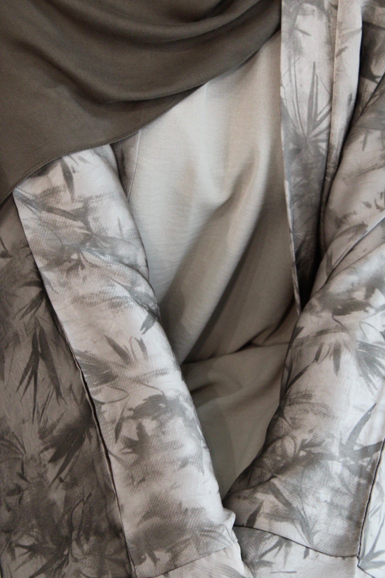 Nabeela Luxe Abaya Set