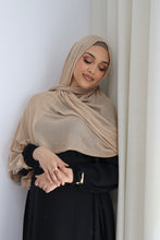 Load image into Gallery viewer, Crinkled Rayon Maxi Hijab
