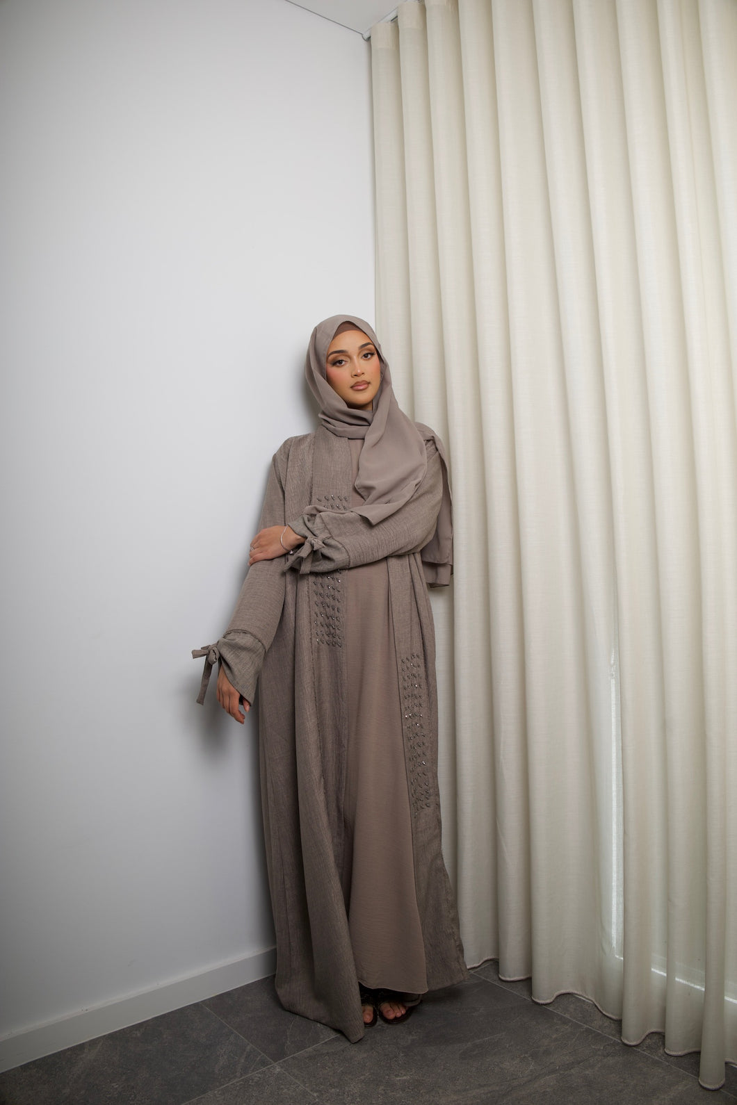Tamara Linen Bow Abaya Set in Mocha