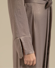 Load image into Gallery viewer, NAURA Velvet Glam Abaya Set

