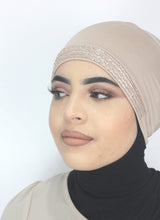 Load image into Gallery viewer, (SALE) Lustrous Beaded Inner Cap
