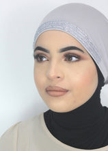Load image into Gallery viewer, (SALE) Lustrous Beaded Inner Cap
