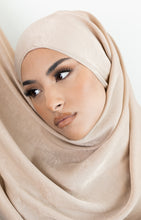 Load image into Gallery viewer, Velvet Glam Opaque Hijab
