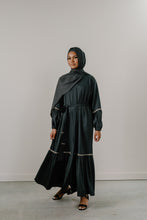 Load image into Gallery viewer, Farah Glamour Abaya
