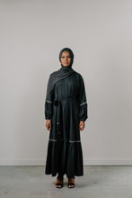 Load image into Gallery viewer, Farah Glamour Abaya
