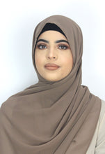Load image into Gallery viewer, Chiffon Premium Basic Hijab
