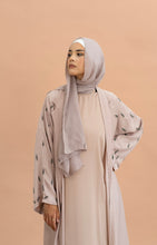 Load image into Gallery viewer, Aseya Bisque Abaya Set
